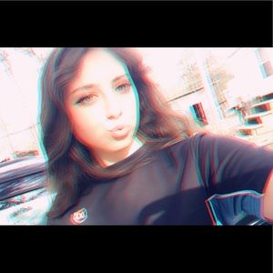 Meet your Posher, Kelli